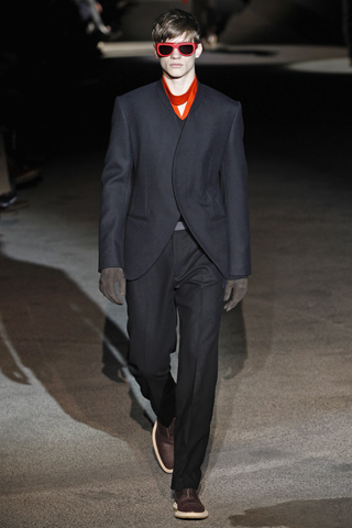 Louis Vuitton / - 2011-2012